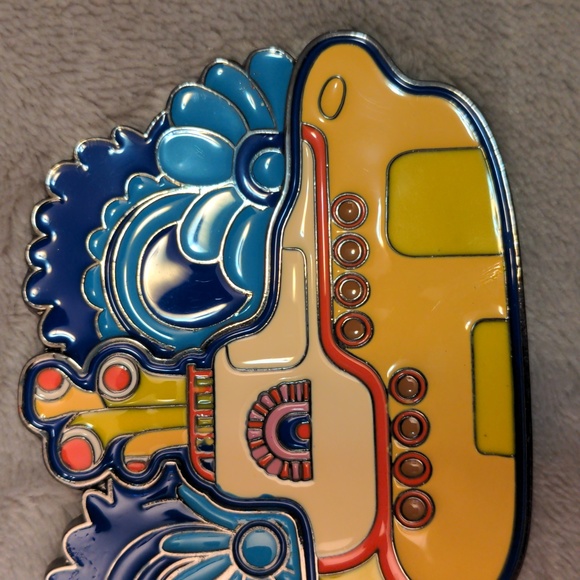 The Beatles Yellow Submarine Belt Buckle 2009 - Picture 5 of 5